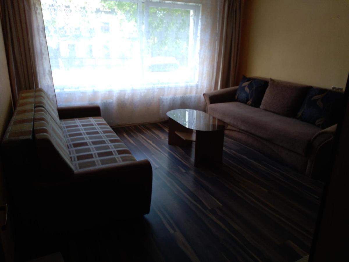 Brivibas 25 Apartamenti Ventspils Exterior foto